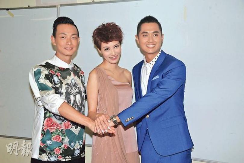 梁烈唯與李璧琦皆在第3集被淘汰,鄭俊弘繼續以最高分數出線。(攝影/記者﹕陳釗)譚詠麟、李克勤、趙增熹與葉蒨文是新評判組合,節目錄影前跟主持鄭裕玲、崔建邦合照。(攝影/記者﹕陳釗)何傲兒穿露背裝搶鏡。(攝影/記者﹕陳釗) 梁烈唯與李璧琦皆在第3集被淘汰,鄭俊弘繼續以最高分數出線。(攝影/記者﹕陳釗)譚詠麟、李克勤、趙增熹與葉蒨文是新評判組合,節目錄影前跟主持鄭裕玲、崔建邦合照。(攝影/記者﹕陳釗)何傲兒穿露背裝搶鏡。(攝影/記者﹕陳釗)