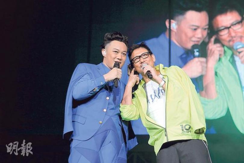 陳奕迅與張學友合唱掀起全晚高潮。(攝影:娛樂組) 陳奕迅與張學友合唱掀起全晚高潮。(攝影:娛樂組)