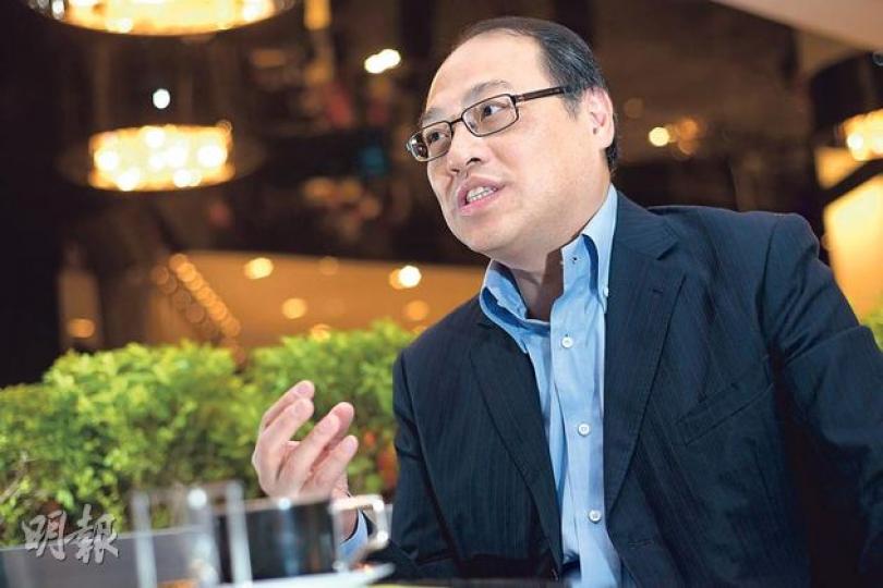 林大輝認為「加辣」比「加息」更兇猛,因為加息可以預計,但加辣卻是毫無預兆,他更斥責政府的3D政策是等同「米貴叫人不要吃飯」般無理。(黃志東攝) 林大輝認為「加辣」比「加息」更兇猛,因為加息可以預計,但加辣卻是毫無預兆,他更斥責政府的3D政策是等同「米貴叫人不要吃飯」般無理。(黃志東攝)