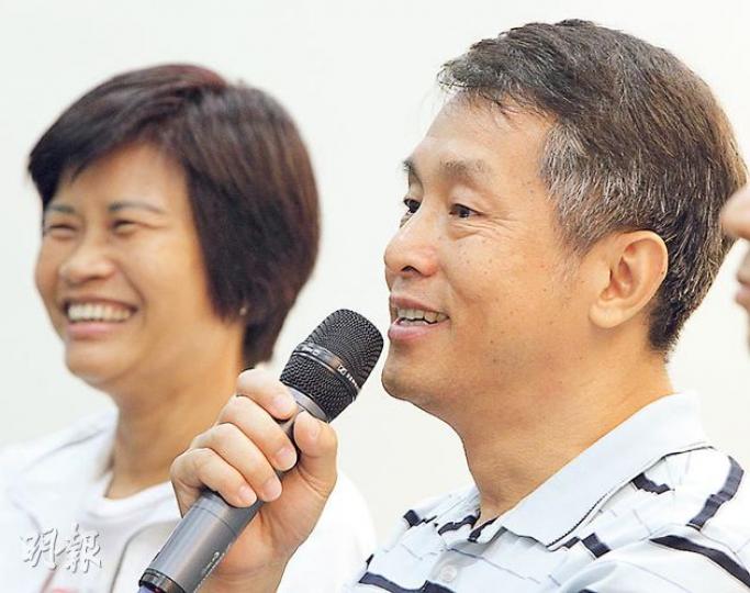 何生何太結婚33年鮮有爭執,但自從二人各自退休後,丈夫插手以往由太太全權打理的家事,令太太一度感迷惘,並參加了家計會的關係評估計劃,尋求社工協助調解。(李澤彤攝) 何生何太結婚33年鮮有爭執,但自從二人各自退休後,丈夫插手以往由太太全權打理的家事,令太太一度感迷惘,並參加了家計會的關係評估計劃,尋求社工協助調解。(李澤彤攝)