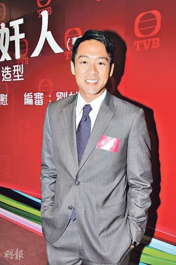 陳智燊承認與宋熙年很老友,但不是情侶關係。(攝影/記者﹕梁榮達) 宋熙年強調與陳智燊住同一個屋苑,絕非同居。(攝影/記者﹕梁榮達) 陳智燊承認與宋熙年很老友,但不是情侶關係。(攝影/記者﹕梁榮達) 宋熙年強調與陳智燊住同一個屋苑,絕非同居。(攝影/記者﹕梁榮達)