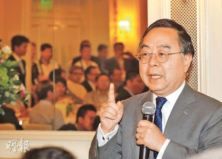 陳啓宗昨日一午餐會上談香港政治及經濟,承認社會要有民主才能「長治久安」,但質疑民主並非香港核心價值。(李紹昌攝) 陳啓宗昨日一午餐會上談香港政治及經濟,承認社會要有民主才能「長治久安」,但質疑民主並非香港核心價值。(李紹昌攝)