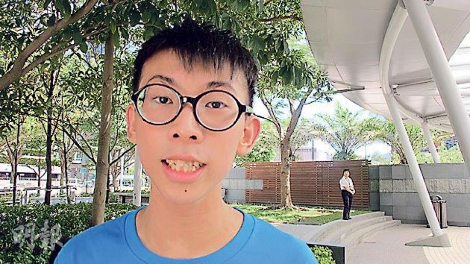 中五生張鎮禮認為參加研究後,可實踐平日在通識科學到的知識,對日後做通識科專題報告有很大幫助。(周翠怡攝) 中五生張鎮禮認為參加研究後,可實踐平日在通識科學到的知識,對日後做通識科專題報告有很大幫助。(周翠怡攝)