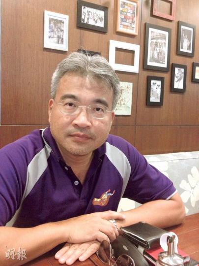 當前正值退休前休假的警司劉達強表示,現時警務處只強調人員處理遊行集會時要克制忍讓,但對處理集會參與者持續作出違法或辱罵等行為的指示並不清晰,令很多前線警員感到很為難,持續成為示威者不滿政府的「出氣袋」。(曾錦雯攝) 當前正值退休前休假的警司劉達強表示,現時警務處只強調人員處理遊行集會時要克制忍讓,但對處理集會參與者持續作出違法或辱罵等行為的指示並不清晰,令很多前線警員感到很為難,持續成為示威者不滿政府的「出氣袋」。(曾錦雯攝)