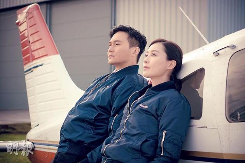 陳法拉在《衝上雲霄II》與張智霖爆發激情,甜蜜遊法國。(攝影:娛樂組)陳法拉在電影《奇幻夜》與林家棟有牀上戲。(攝影:娛樂組)陳法拉拍電影豁出去,她在《奇幻夜》穿著內衣對鏡除胸圍。(攝影:娛樂組) 陳法拉在《衝上雲霄II》與張智霖爆發激情,甜蜜遊法國。(攝影:娛樂組)陳法拉在電影《奇幻夜》與林家棟有牀上戲。(攝影:娛樂組)陳法拉拍電影豁出去,她在《奇幻夜》穿著內衣對鏡除胸圍。(攝影:娛樂組)