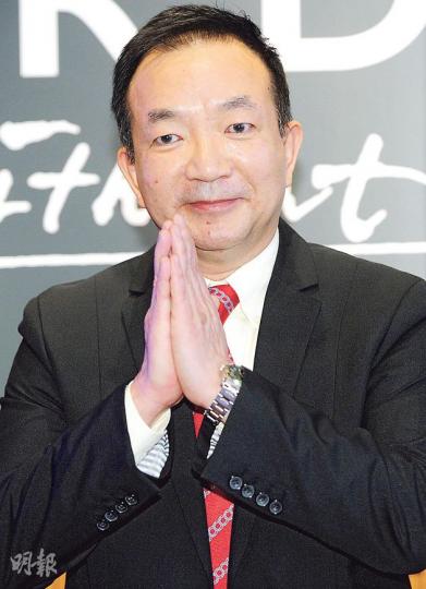 佐丹奴主席及行政總裁劉國權稱,本港地區由於租金高企,仍需要捱,相信內地業務隨着經濟回暖而轉好。(尹錦恩攝) 佐丹奴主席及行政總裁劉國權稱,本港地區由於租金高企,仍需要捱,相信內地業務隨着經濟回暖而轉好。(尹錦恩攝)