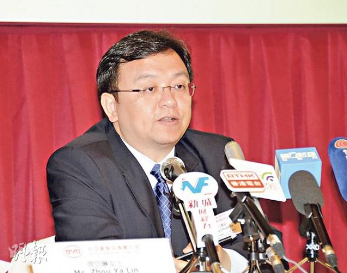 比亞迪主席王傳福表示,預期第三季表現欠佳,是因為汽車及手機業務均進入傳統淡季。(陳淑安攝) 比亞迪主席王傳福表示,預期第三季表現欠佳,是因為汽車及手機業務均進入傳統淡季。(陳淑安攝)