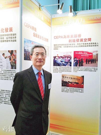 香港專業聯盟主席劉炳章(圖)認為社會的反對聲音不過是由「少數人製造」。他指相比上屆政府的「無為而治」,現屆政府是更主動和積極去做事。(楊康琪攝)(明報製圖) 香港專業聯盟主席劉炳章(圖)認為社會的反對聲音不過是由「少數人製造」。他指相比上屆政府的「無為而治」,現屆政府是更主動和積極去做事。(楊康琪攝)(明報製圖)