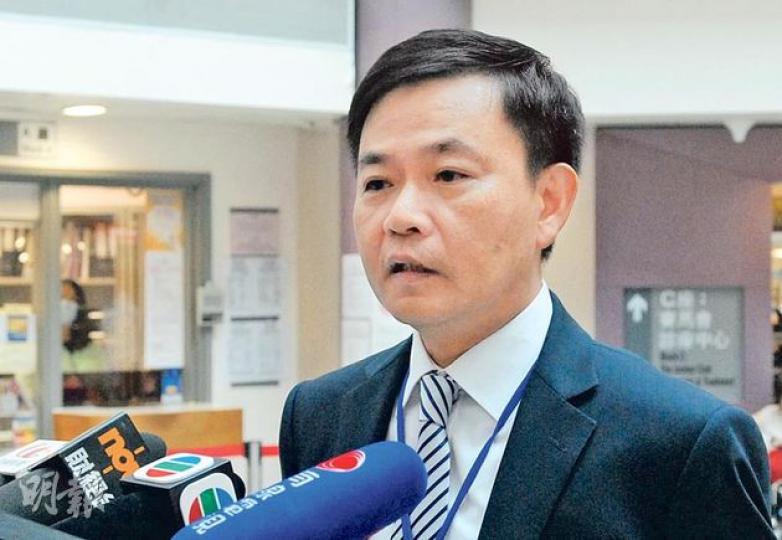 醫管局行政總裁梁栢賢表示,針對封刀事件,醫管局總部將成立一個獨立檢討委員會,就威院轄下兩個專責小組的報告提出總結及跟進行動建議,又會委派一名外國心臟科專家檢視報告內容。(伍浦鋒攝) 醫管局行政總裁梁栢賢表示,針對封刀事件,醫管局總部將成立一個獨立檢討委員會,就威院轄下兩個專責小組的報告提出總結及跟進行動建議,又會委派一名外國心臟科專家檢視報告內容。(伍浦鋒攝)