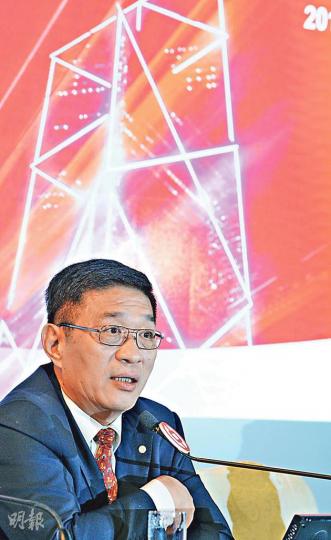 中銀香港副董事長兼總裁和廣北指出,下半年業務的最大挑戰在於利率走勢,但該行剩餘資金充足,有望受惠於利率上升。(劉焌陶攝) 中銀香港副董事長兼總裁和廣北指出,下半年業務的最大挑戰在於利率走勢,但該行剩餘資金充足,有望受惠於利率上升。(劉焌陶攝)