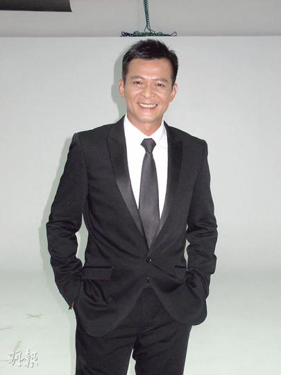 黃日華下個月與梁潔華舉辦結婚25周年慈善晚會,太太將會表演粵曲。(攝影/記者:楊安莉) 黃日華下個月與梁潔華舉辦結婚25周年慈善晚會,太太將會表演粵曲。(攝影/記者:楊安莉)