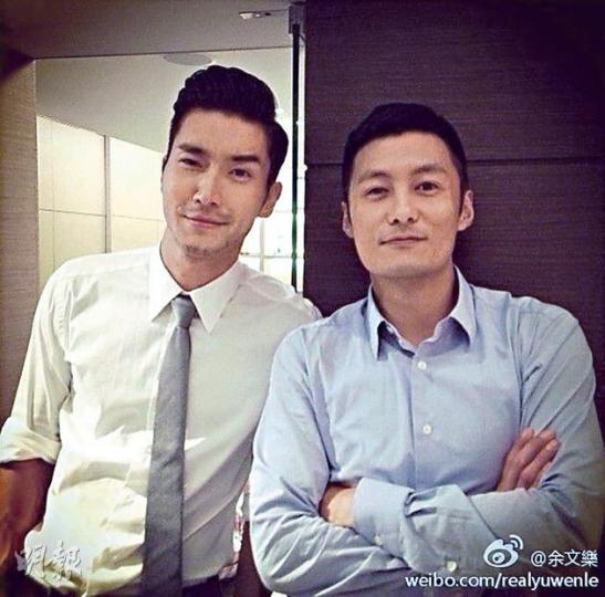 樂仔與韓國型男崔始源合照,並將照片上載微博。(微博圖片) 樂仔與韓國型男崔始源合照,並將照片上載微博。(微博圖片)