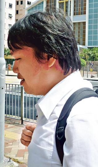 曾任立法會議員梁美芬助理的被告陳家偉(圖),昨應訊時神情緊張,開審前不斷搓手。(何海棠攝) 曾任立法會議員梁美芬助理的被告陳家偉(圖),昨應訊時神情緊張,開審前不斷搓手。(何海棠攝)