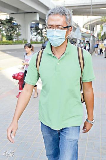 首被告溫皓竣(圖)稱,開設「代客探監」公司為囚犯提供精神支持,他獲准保釋候判。(葉家豪攝) 50歲女被告馬倩芬(圖)曾以4000元月薪,受聘為「代客探監」公司派傳單和探監。(葉家豪攝) 首被告溫皓竣(圖)稱,開設「代客探監」公司為囚犯提供精神支持,他獲准保釋候判。(葉家豪攝) 50歲女被告馬倩芬(圖)曾以4000元月薪,受聘為「代客探監」公司派傳單和探監。(葉家豪攝)