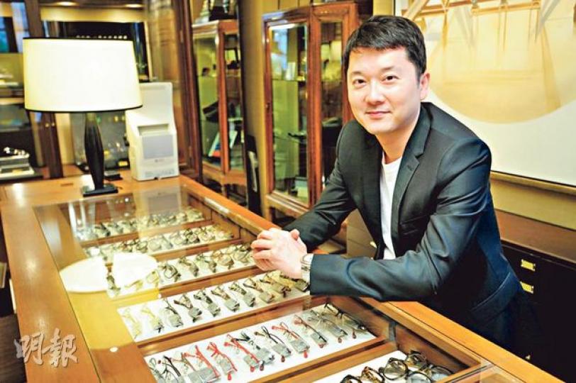 溥儀眼鏡行政總裁邱子傑表示，公司沒有刻意追求分店數目，反而講求環境及地段，在內地選擇都是大型商場為主。（尹錦恩攝）