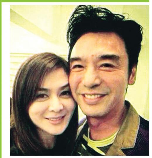 關之琳51歲生日,與阿B頭貼頭合照,被網友大讚兩人找不到歲月痕迹。(微博圖片) 關之琳51歲生日,與阿B頭貼頭合照,被網友大讚兩人找不到歲月痕迹。(微博圖片)
