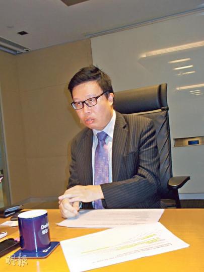 德勤企業重整服務亞太區主管合伙人黎嘉恩指出,新條文規定企業被提出清盤前一年內,若曾經回購股份,因此而取得款項的股東須負法律責任,會被要求繳回所得款項。 (陳偉燊攝) 德勤企業重整服務亞太區主管合伙人黎嘉恩指出,新條文規定企業被提出清盤前一年內,若曾經回購股份,因此而取得款項的股東須負法律責任,會被要求繳回所得款項。 (陳偉燊攝)