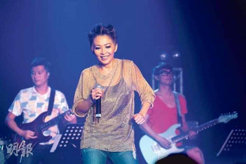 林曉培一口氣唱出20多首歌曲。（攝影/記者：柯美）