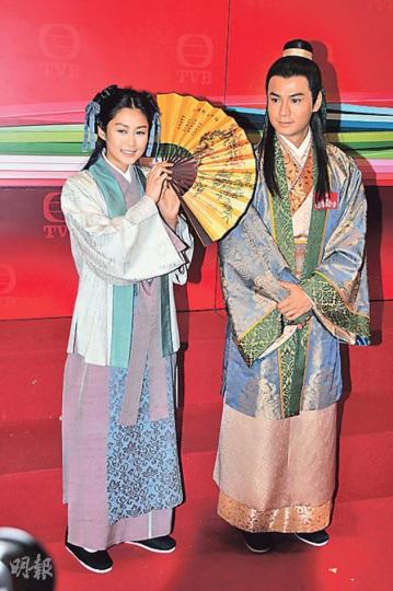 香香的書僮扮相被指似足哪吒，她在新劇與羅仲謙演情侶。（攝影/記者：林祖傑）杏兒與吳卓羲為無綫新劇《醋娘子》試造型。（攝影/記者：林祖傑）