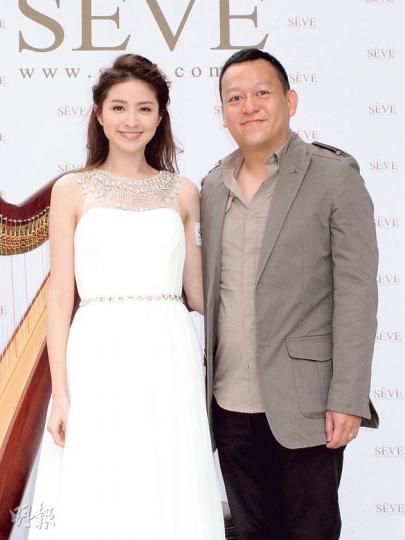 徐淑敏被指與黃浩愈來愈似樣,她笑言婚前已有人說他們有夫妻相。(攝影/記者:李潔盈) 藤井Lena希望與徐淑敏一樣推出自家品牌。(攝影/記者:李潔盈) 徐淑敏被指與黃浩愈來愈似樣,她笑言婚前已有人說他們有夫妻相。(攝影/記者:李潔盈) 藤井Lena希望與徐淑敏一樣推出自家品牌。(攝影/記者:李潔盈)