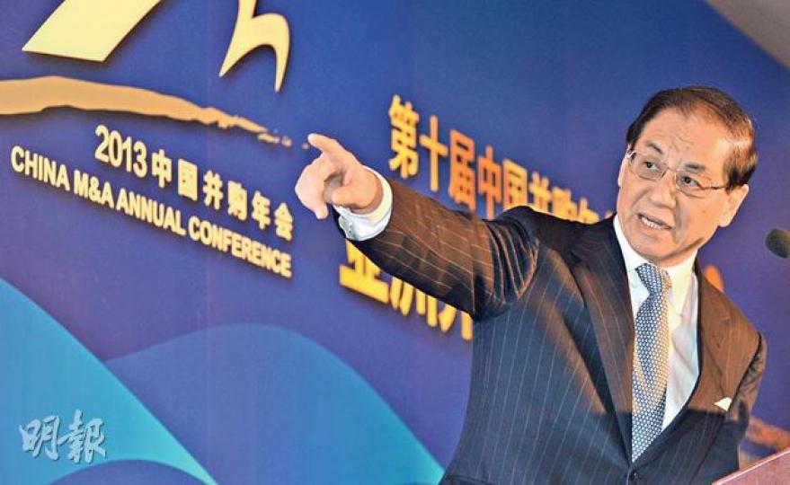 內地銀監會前主席劉明康昨日在中國併購年會論壇上指出,傳統金融行業如銀行、保險業等,均面對科網巨頭強勁競爭,收費率會因而進一步下降,部分中小型機構更要整合併購求存。(劉焌陶攝) 內地銀監會前主席劉明康昨日在中國併購年會論壇上指出,傳統金融行業如銀行、保險業等,均面對科網巨頭強勁競爭,收費率會因而進一步下降,部分中小型機構更要整合併購求存。(劉焌陶攝)