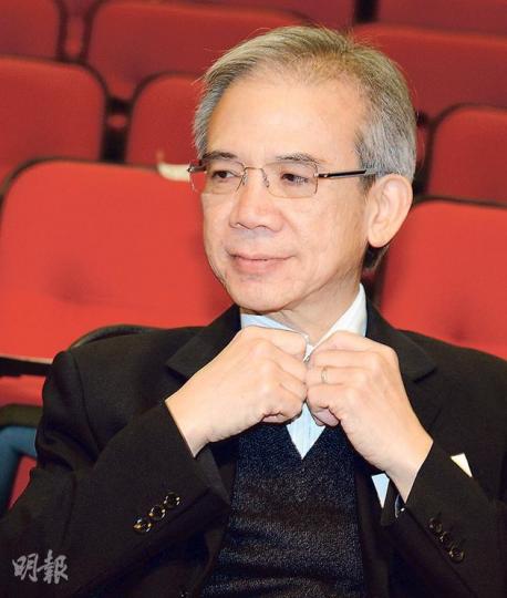 行政會議召集人林煥光(圖)認為,在政策諮詢過程中,可以接受政府對公眾意見有一定程度的引導,但若去到細節,便應摒棄官僚思維。(劉焌陶攝)中聯辦宣傳文體部部長郝鐵川(圖)昨日在長江中心出席「榮寶齋」重新啟業禮。對於有報道指中央最多容許3名候選人參選特首,郝拒絕評論。(劉焌陶攝) 行政會議召集人林煥光(圖)認為,在政策諮詢過程中,可以接受政府對公眾意見有一定程度的引導,但若去到細節,便應摒棄官僚思維。(劉焌陶攝)中聯辦宣傳文體部部長郝鐵川(圖)昨日在長江中心出席「榮寶齋」重新啟業禮。對於有報道指中央最多容許3名候選人參選特首,郝拒絕評論。(劉焌陶攝)