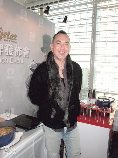秋生表示作為觀眾,要看亞視續牌後是否有節目供欣賞。(攝影/記者﹕柯美) 秋生表示作為觀眾,要看亞視續牌後是否有節目供欣賞。(攝影/記者﹕柯美)