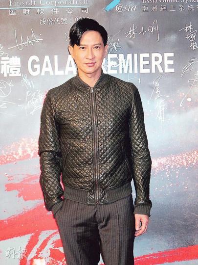 張家輝笑言太太關詠荷雖然「火都嚟」,但諒解他是工作需要自會有分寸。(攝影/記者﹕鍾一虹)導演陳木勝(左起)、張家輝、鄭少秋及RubberBand,在台上唱《誓要入刀山》。(攝影/記者﹕鍾一虹)張家輝49歲生日,跟電影《掃毒》中演母親的羅蘭姐互惜面珠。(攝影/記者﹕鍾一虹) 張家輝笑言太太關詠荷雖然「火都嚟」,但諒解他是工作需要自會有分寸。(攝影/記者﹕鍾一虹)導演陳木勝(左起)、張家輝、鄭少秋及RubberBand,在台上唱《誓要入刀山》。(攝影/記者﹕鍾一虹)張家輝49歲生日,跟電影《掃毒》中演母親的羅蘭姐互惜面珠。(攝影/記者﹕鍾一虹)