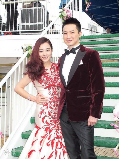 劉璇與王弢昨日在船上舉行結婚派對。(攝影/記者:林蘊兒) 劉璇與王弢昨日在船上舉行結婚派對。(攝影/記者:林蘊兒)