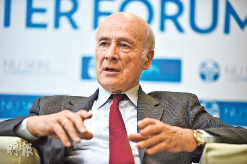 提出「軟實力」概念的國際關係學大師Joseph Nye(圖)昨在港出席論壇。他認為港人應捍衛香港的法治、言論自由等軟實力,以保競爭力。(鄧宗弘攝) 提出「軟實力」概念的國際關係學大師Joseph Nye(圖)昨在港出席論壇。他認為港人應捍衛香港的法治、言論自由等軟實力,以保競爭力。(鄧宗弘攝)