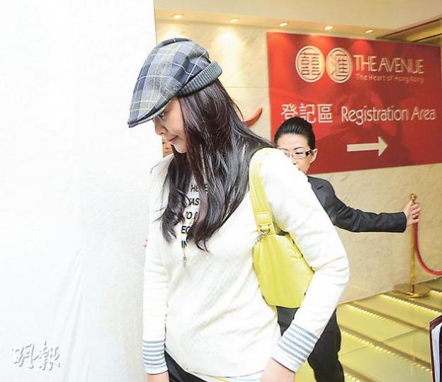 囍匯2期續獲名人力撐,藝人王馨平入市一個開放式單位,實用334方呎,折實成交價為741.1萬元。(陳淑安攝) 囍匯2期續獲名人力撐,藝人王馨平入市一個開放式單位,實用334方呎,折實成交價為741.1萬元。(陳淑安攝)