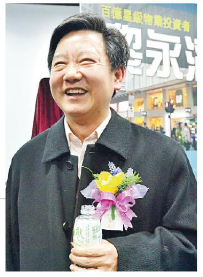 黎永滔認為自由行消費力減弱,加上內地實行反貪腐政策,料明年舖位搶租情况不再,但優質舖位供應量有限,市場仍有渴求。(鄧宗弘攝) 黎永滔認為自由行消費力減弱,加上內地實行反貪腐政策,料明年舖位搶租情况不再,但優質舖位供應量有限,市場仍有渴求。(鄧宗弘攝)