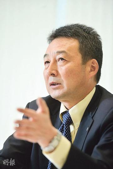Toppan香港社長內田俊夫認為,現時有不少刊物是先以電子形式出現,之後再印刷成書,所以實體刊物始終有需求。(黃志東攝) Toppan香港社長內田俊夫認為,現時有不少刊物是先以電子形式出現,之後再印刷成書,所以實體刊物始終有需求。(黃志東攝)