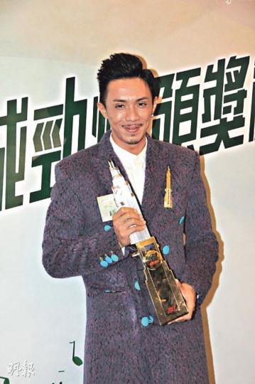 阿聰笑言在老婆面前扮黑面。(攝影﹕娛樂組)謝安琪事前不知道會頒獎給老公張繼聰。(攝影﹕娛樂組) 阿聰笑言在老婆面前扮黑面。(攝影﹕娛樂組)謝安琪事前不知道會頒獎給老公張繼聰。(攝影﹕娛樂組)