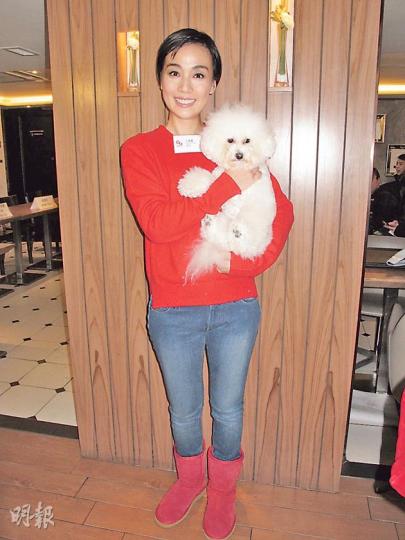 江美儀奪得「最佳女配角」,昨晚請食飯慶祝。(攝影/記者﹕李潔盈) 江美儀奪得「最佳女配角」,昨晚請食飯慶祝。(攝影/記者﹕李潔盈)