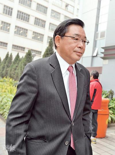 身兼行政會議成員的立法會議員林健鋒(圖),被指於去年駕車前往「巨蛋音樂節」期間危險駕駛,昨到觀塘裁判法院受審,其間他不發一言,表情嚴肅。(盧翊銘攝) 身兼行政會議成員的立法會議員林健鋒(圖),被指於去年駕車前往「巨蛋音樂節」期間危險駕駛,昨到觀塘裁判法院受審,其間他不發一言,表情嚴肅。(盧翊銘攝)