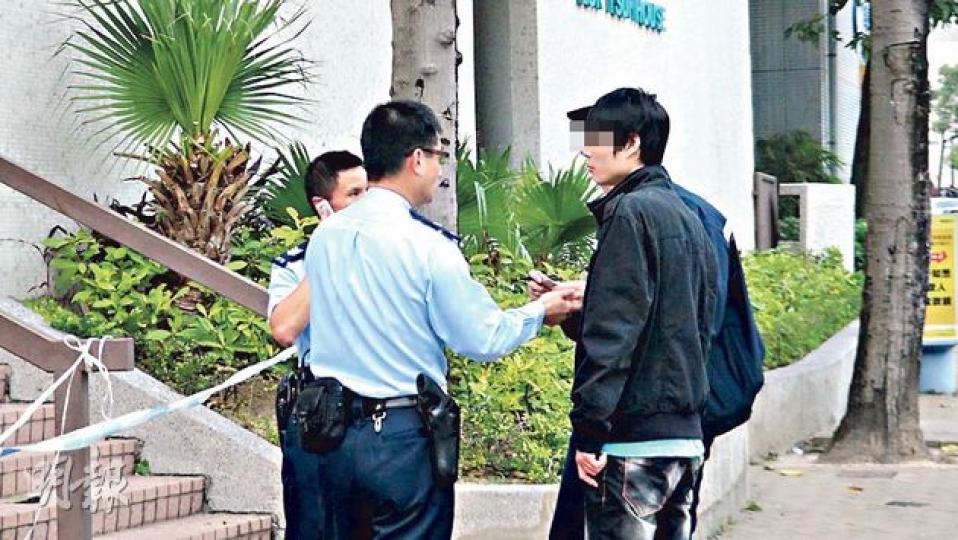 一名青年事後涉縱火被捕。(林智傑攝) 一名青年事後涉縱火被捕。(林智傑攝)