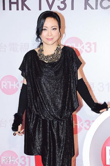 雯女坦言與港視一直保持聯絡,但未有任何落實。(攝影﹕娛樂組) 黎明為港台電視31主持開台儀式,完成後匆匆離場。(攝影﹕娛樂組) 鄭敬基與舊愛鄧萃雯同場,但未有合照。(攝影﹕娛樂組) 方力申表示與鄧麗欣拍拖7年仍在儲錢,暫時未有結婚打算。(攝影﹕娛樂組) 雯女坦言與港視一直保持聯絡,但未有任何落實。(攝影﹕娛樂組) 黎明為港台電視31主持開台儀式,完成後匆匆離場。(攝影﹕娛樂組) 鄭敬基與舊愛鄧萃雯同場,但未有合照。(攝影﹕娛樂組) 方力申表示與鄧麗欣拍拖7年仍在儲錢,暫時未有結婚打算。(攝影﹕娛樂組)