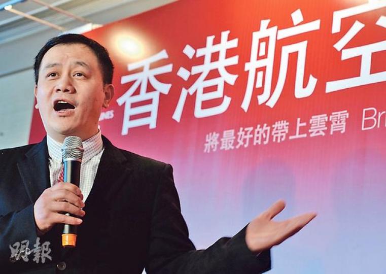 「Cool魔」張智霖人氣爆燈,助港航舊年機票熱賣,港航副總裁孫劍峰(圖)話今年會新推更高檔嘅機上商品同提供WiFi,以吸引更多旅客幫襯。(劉焌陶攝) 「Cool魔」張智霖人氣爆燈,助港航舊年機票熱賣,港航副總裁孫劍峰(圖)話今年會新推更高檔嘅機上商品同提供WiFi,以吸引更多旅客幫襯。(劉焌陶攝)