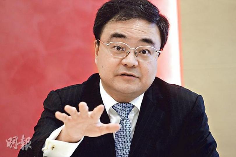 永隆銀行助理總經理黃睿認為,放寬兌換上限有望於今年首季內實現,料今年內地在資本帳項目上預期亦有更多突破性發展。(郭慶輝攝) 永隆銀行助理總經理黃睿認為,放寬兌換上限有望於今年首季內實現,料今年內地在資本帳項目上預期亦有更多突破性發展。(郭慶輝攝)