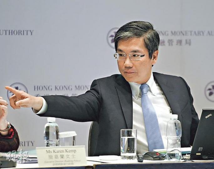圖金管局副總裁阮國恒表示,今年會以流動性為首要監管目標,但銀行本身應作為第一道防線,自行訂立內部指標,做好風險管理,該局不會為銀行定下硬指標。(李紹昌攝) 圖金管局副總裁阮國恒表示,今年會以流動性為首要監管目標,但銀行本身應作為第一道防線,自行訂立內部指標,做好風險管理,該局不會為銀行定下硬指標。(李紹昌攝)