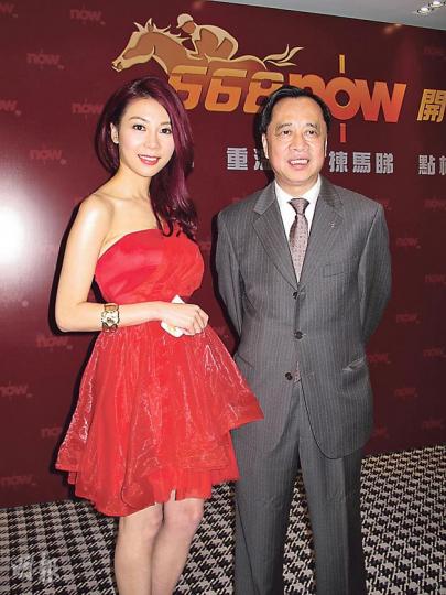 何麗全(右)宣布nowTV轉播賽馬,黃婉曼擔任主持。(攝影/記者:林蘊兒) 何麗全(右)宣布nowTV轉播賽馬,黃婉曼擔任主持。(攝影/記者:林蘊兒)