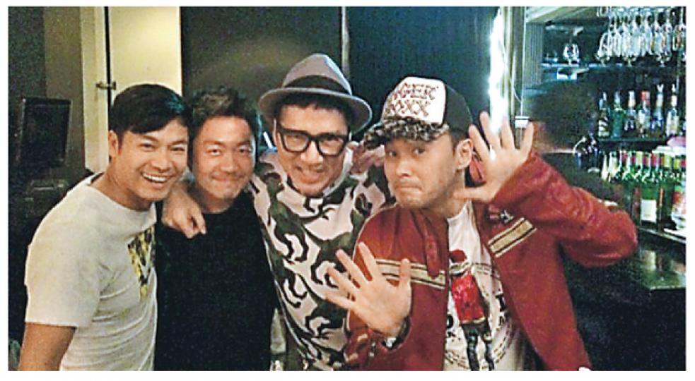 郭晉安、李思捷、曹永廉陪伴壽星單立文狂歡。（微博圖片）胡定欣、姚子羚、黃智雯、胡蓓蔚與胡杏兒齊賀豹哥生日。（微博圖片）