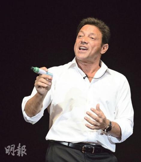 Jordan Belfort奉勸金融從業員不要貪婪，他們其實是在推銷自己的誠信，是代表着整個金融業的品牌。（陳淑安攝）
