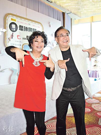 不能以「乜太」身分開騷，阿燦（左）與黎文卓只能舉七字手勢，改做「七太」。（攝影/記者：李潔盈）