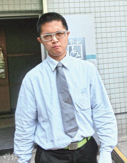 被告盧建民(圖)於庭上得悉脫罪後笑逐顏開,他於庭外表示之前曾感到忐忑不安,現感到十分開心。(張梓鈴攝) 被告盧建民(圖)於庭上得悉脫罪後笑逐顏開,他於庭外表示之前曾感到忐忑不安,現感到十分開心。(張梓鈴攝)