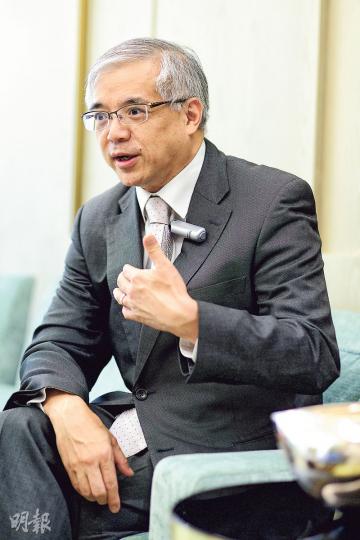 永泰陳玉成認為,儘管內地股市波動,兼且希債危機升溫,但在內地整體經濟仍保持較高增長率、低息環境持續下,下半年豪宅樓價仍可升近一成。(黃志東攝) 永泰陳玉成認為,儘管內地股市波動,兼且希債危機升溫,但在內地整體經濟仍保持較高增長率、低息環境持續下,下半年豪宅樓價仍可升近一成。(黃志東攝)