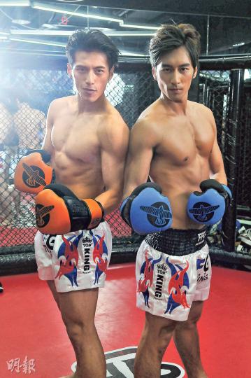 Jeremy(左)與Avis(右)赤膊上陣打Boxing,展示苦練得來的結實肌肉。(攝影:孫華中)拳來腳往鍛煉身手。(攝影:孫華中)Jeremy與Avis拍檔示範拳上壓,不需依賴器材輔助,簡單直接的健身方法。(攝影:孫華中) Jeremy(左)與Avis(右)赤膊上陣打Boxing,展示苦練得來的結實肌肉。(攝影:孫華中)拳來腳往鍛煉身手。(攝影:孫華中)Jeremy與Avis拍檔示範拳上壓,不需依賴器材輔助,簡單直接的健身方法。(攝影:孫華中)