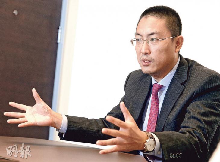 摩根大通私人銀行中國經濟師陳東指出,股災由整個監管系統的工作失誤釀成,並坦言「看不到邪惡外資協同做空」。(劉焌陶攝) 摩根大通私人銀行中國經濟師陳東指出,股災由整個監管系統的工作失誤釀成,並坦言「看不到邪惡外資協同做空」。(劉焌陶攝)