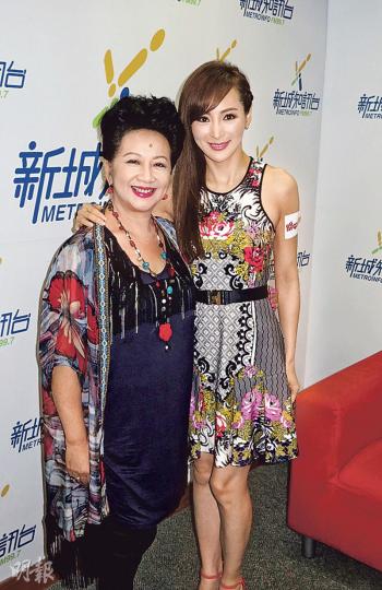 家燕姐表示在《真情》中,羅霖差點嫁給阿海做其新抱,但可惜羅霖要結婚辭演了。(攝影/記者:楊安莉) 家燕姐表示在《真情》中,羅霖差點嫁給阿海做其新抱,但可惜羅霖要結婚辭演了。(攝影/記者:楊安莉)